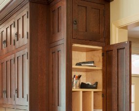 115-19 Wood : Quartersawn White Oak, Finish : Washington Cherry, Door Style : Craftsman with Pegs, Face Frame : Square Inset