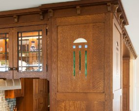 120-13 Wood : Quartersawn White Oak; Finish : Vintage Dawn; Door Style : Craftsman, pegged; Face Frame : Square Inset