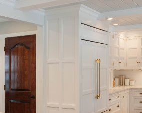 130-11 [Perimeter cabinetry] Wood : Maple; Paint color : Extra White; Door Style : Estate; Face Frame : Square Inset