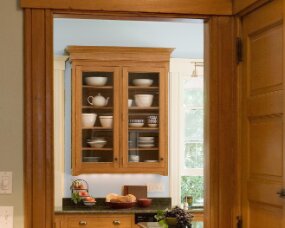 14-02 Wood : Quartersawn White Oak; Finish : Burnt Umber with Van Dyke glaze; Door Style : Providence; Face Frame : Square Inset