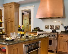 14-04 Wood : Quartersawn White Oak; Finish : Burnt Umber with Van Dyke glaze; Door Style : Providence; Face Frame : Square Inset