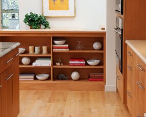 79-09 Wood : Beech; (Wood specie no longer available. Shown for design purposes only) Finish : Cinnamon; Door Style : Manhattan; Frameless Face